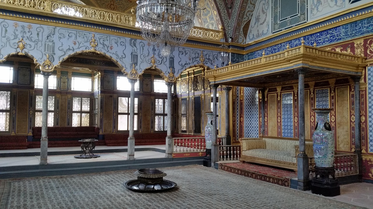 Ornate ceiling and walls of the Imperial Hall inside Topkapi Palace
