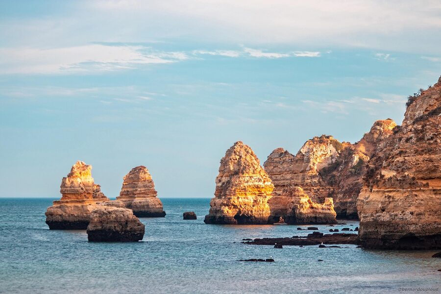 Ponta da Piedade coast stone formations