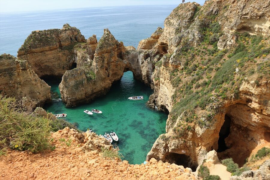 Limestone sea stack at Ponta da Piedade