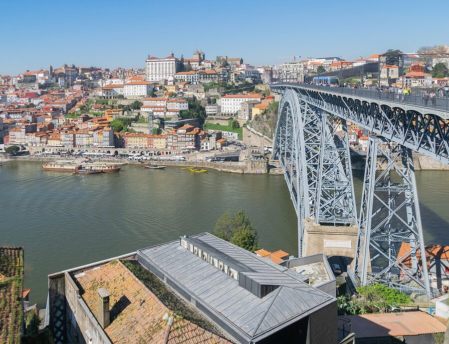 Dom Luis I bridge viewed from Jardim do Morro