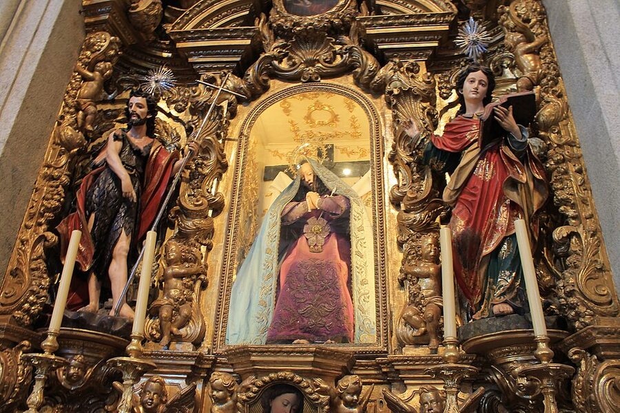 Gilded altarpiece detail at Clérigos Church, Porto