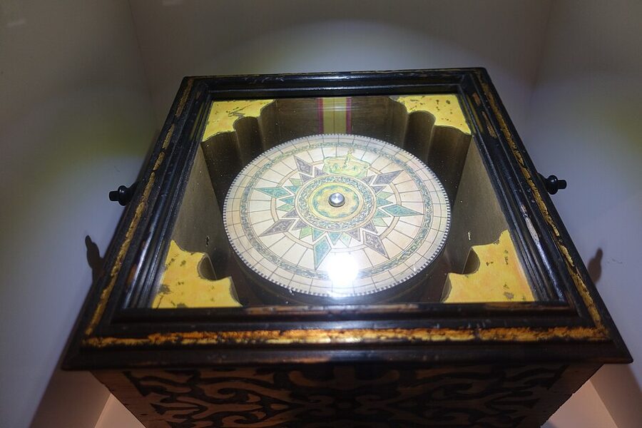 Mariners compass at World of Discoveries museum Porto