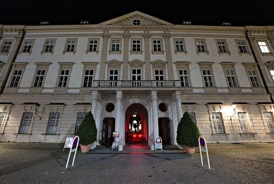 Schloss Mirabell at night
