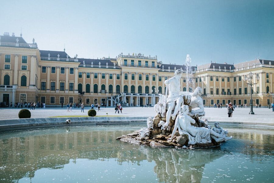 Schonbrunn Palace fountain
