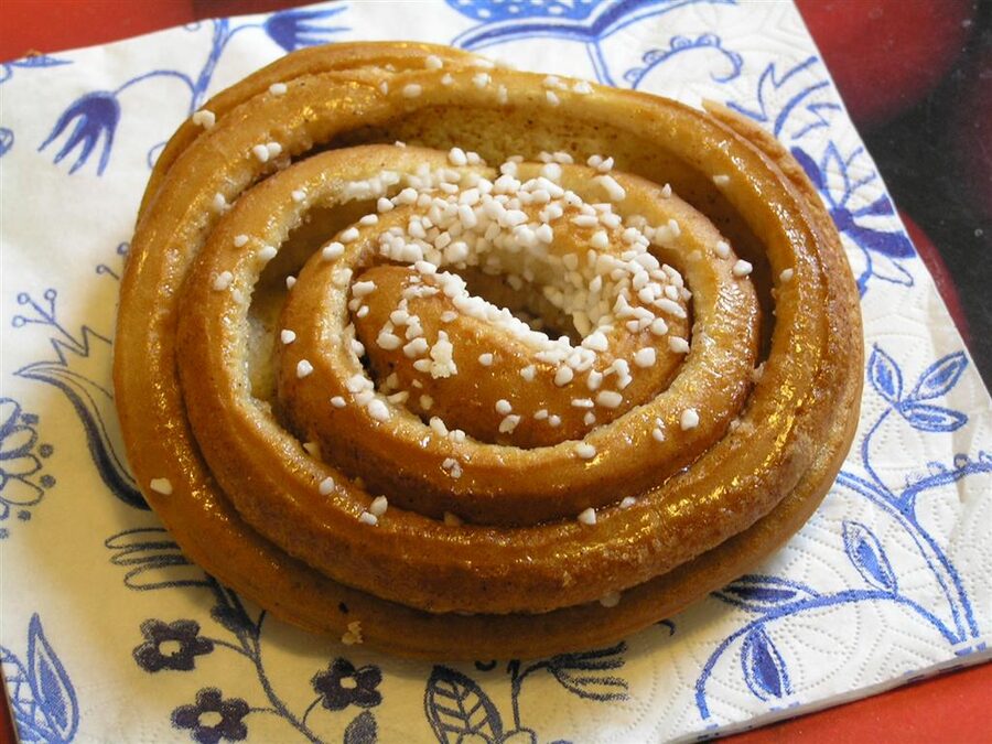 Traditional Swedish kanelbulle