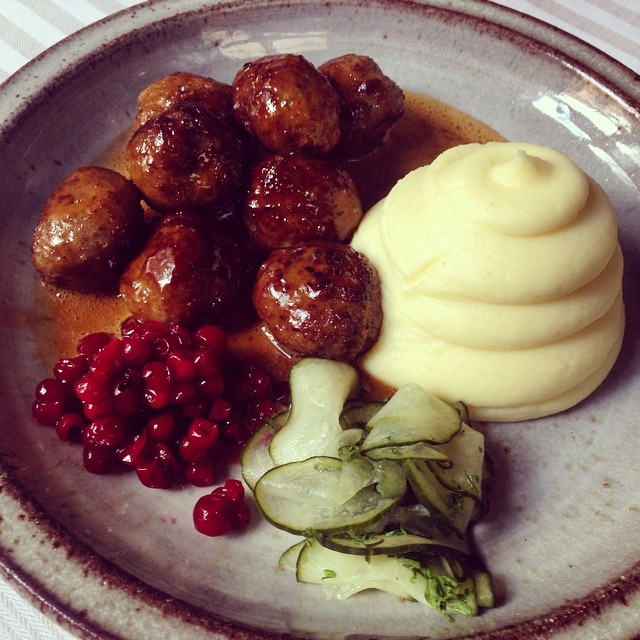 Köttbullar Swedish meatballs with cream sauce and lingonberry