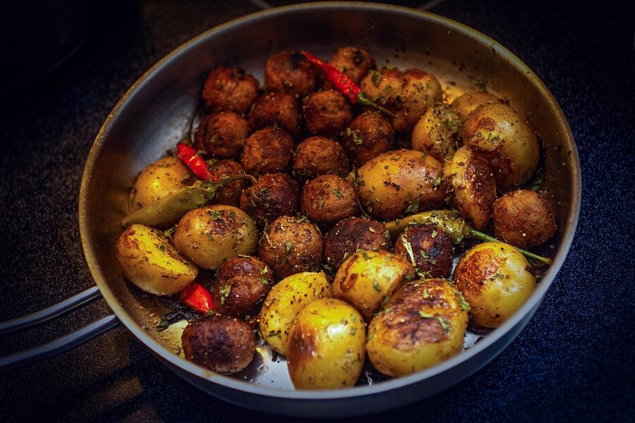 Swedish meatballs with fried potatoes