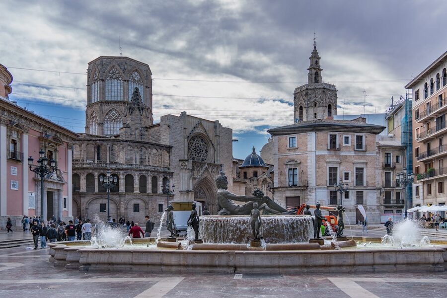 Valencia Cathedral and fountain at Plaza de la Virgen