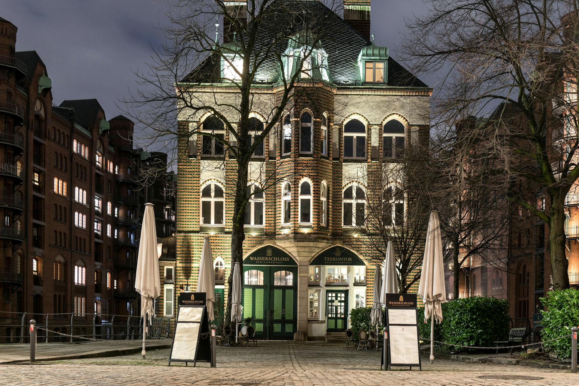 Wasserschloss building in Hamburg Speicherstadt at night