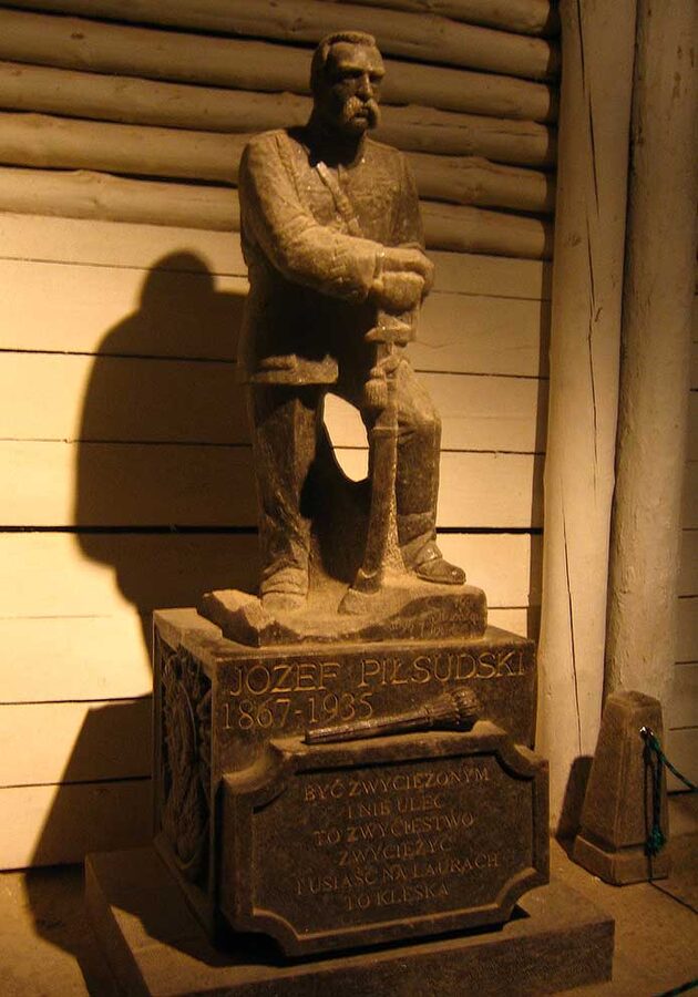 Józef Piłsudski salt sculpture Wieliczka