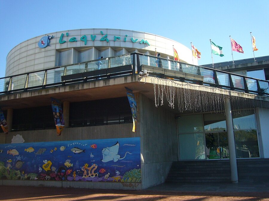 Aquarium Barcelona building exterior at Port Vell