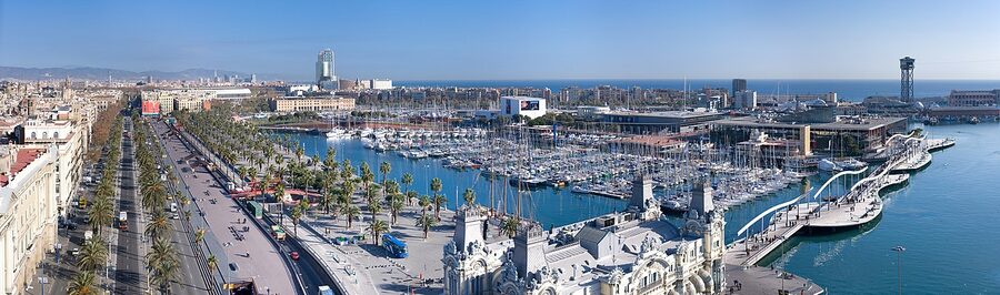 Port Vell harbour where Barcelona Aquarium sits