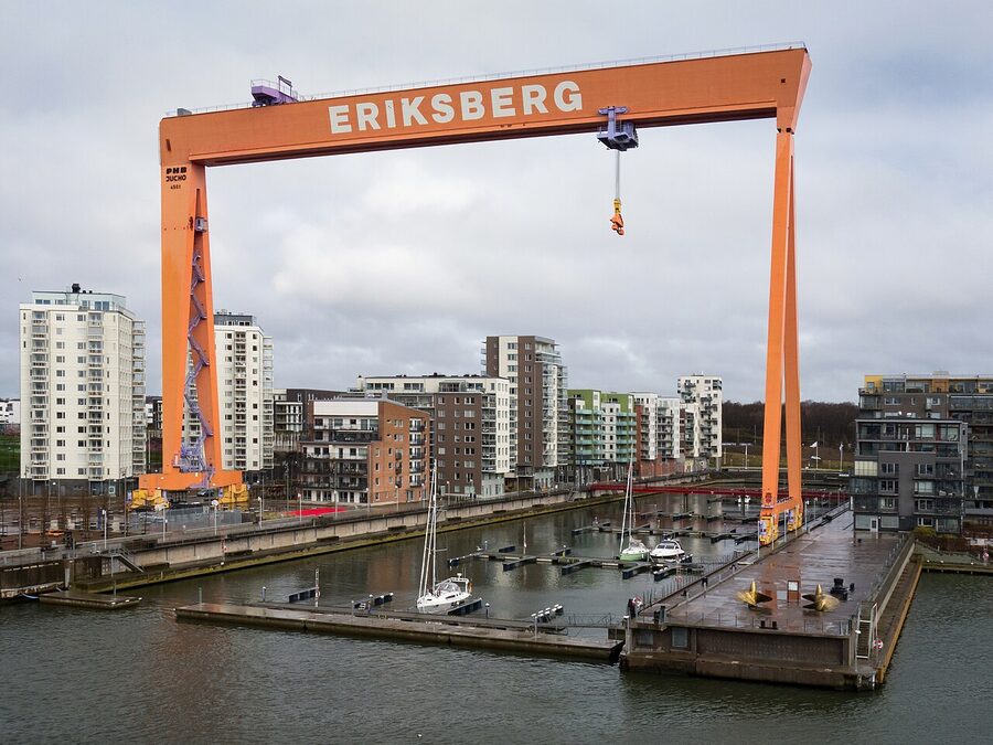 Eriksberg shipyard crane on the north bank of the Gota river