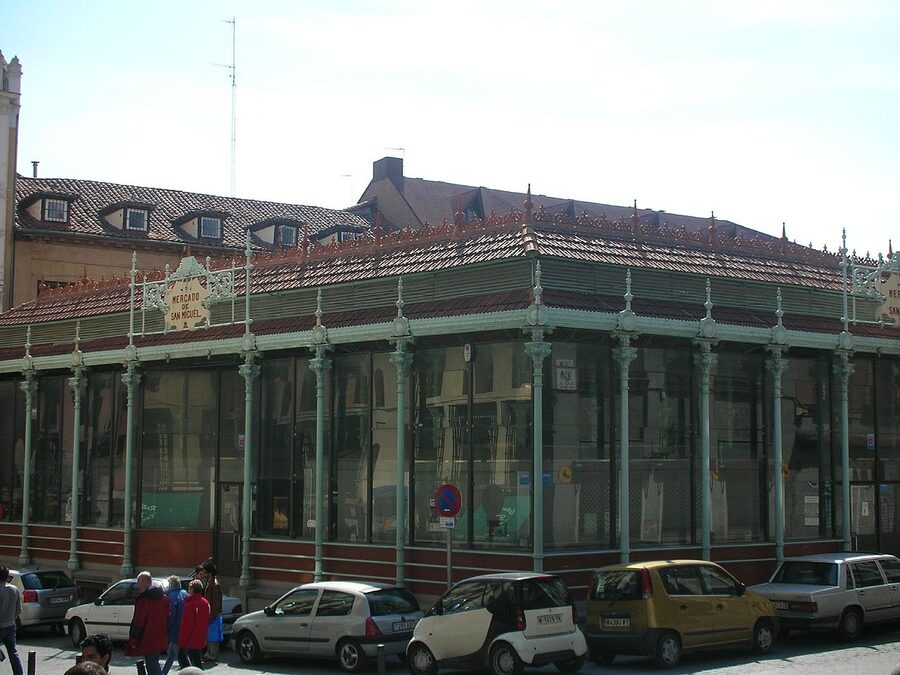 Mercado de San Miguel interior stalls Madrid