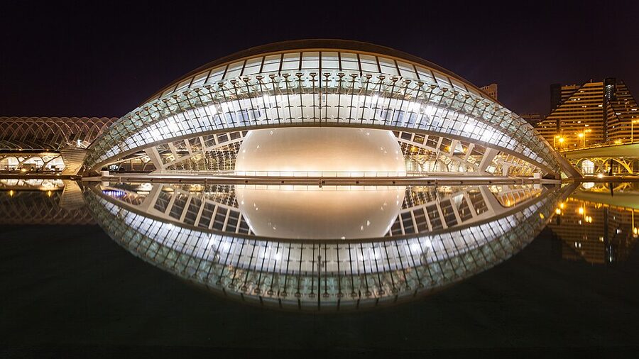 L'Hemisferic eye-shaped IMAX dome Valencia