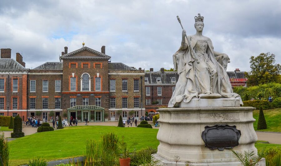 Kensington Palace exterior with statue of Queen Victoria