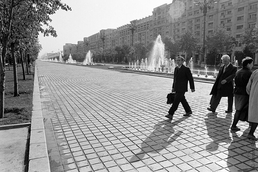 Bucharest Bulevardul Victoria Socialismului and Palace of Parliament under construction in October 1989