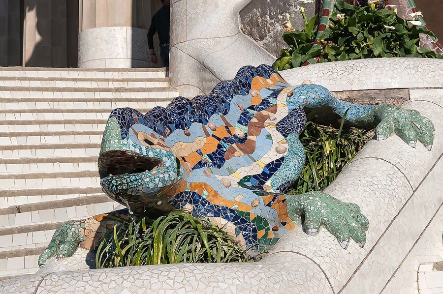 El Drac mosaic salamander dragon at Park Guell entrance