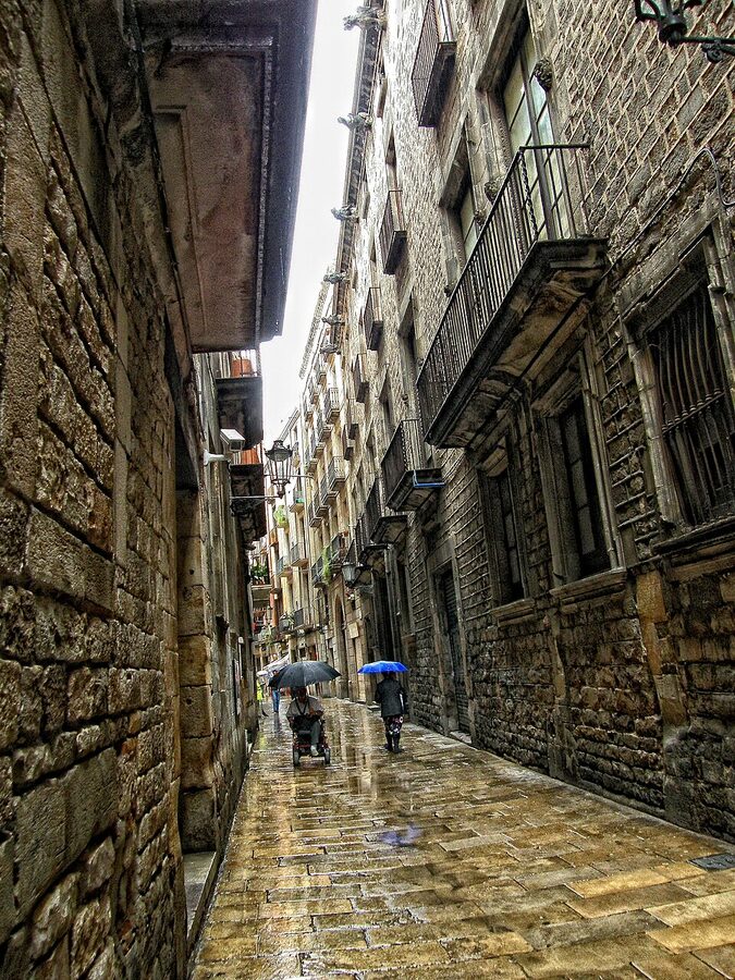 Carrer de Montcada Barcelona narrow medieval street