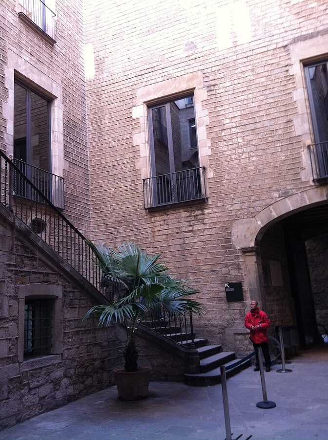 Museu Picasso Barcelona inner courtyard