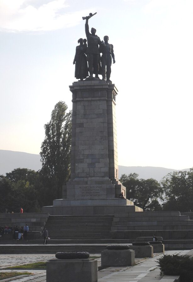 Monument to the Soviet Army in Sofia, frontal view