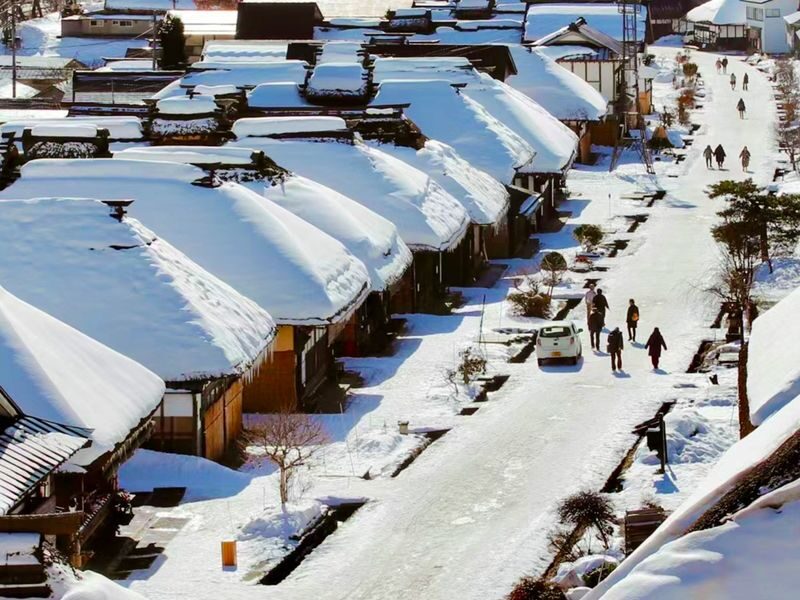 2-Day Tour to Ginzan Onsen, Zao Chuo Ropeway, Miyagi Zao Fox Village, and Ouchi-juku (Departing from Shinjuku) - Ginzan Onsen: wooden inns and a short winter walk