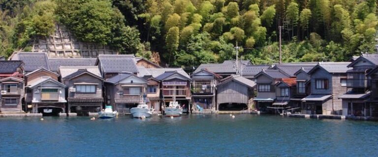 Amanohashidate & Ine Bay Full-Day Tour with Seafood Lunch - Ine Bay: a boat outing changes the view