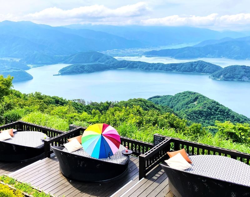 Departing from Kyoto: Sea of Kyoto x Japan Sea Scenic Views - Amanohashidate, Mikata Goko, Sea Sightseeing Train, and Seafood Market Day Tour - Lake Biwa’s torii, seen from the bus