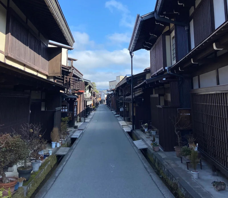 Departing from Nagoya-Takayama Old Town + Shirakawa-go Illumination (excluding observation deck) - The long wait between daylight and the lights