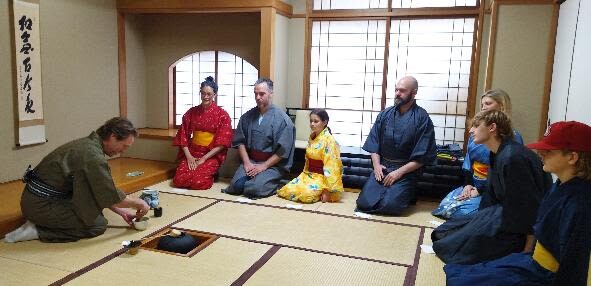 Experience an authentic tea ceremony in kimono (near Osaka Castle) - Kimono details to settle in advance
