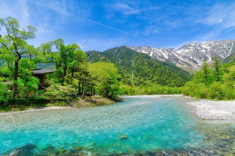 From Nagoya; one-day bus tour to Kamikochi - Choosing your first view: Taisho Pond or the terminal