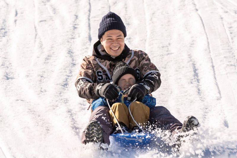 From Osaka - Ski/Snow Play at Mt.Rokko & Arima Onsen One Day Tour - Four and a half hours for snow play