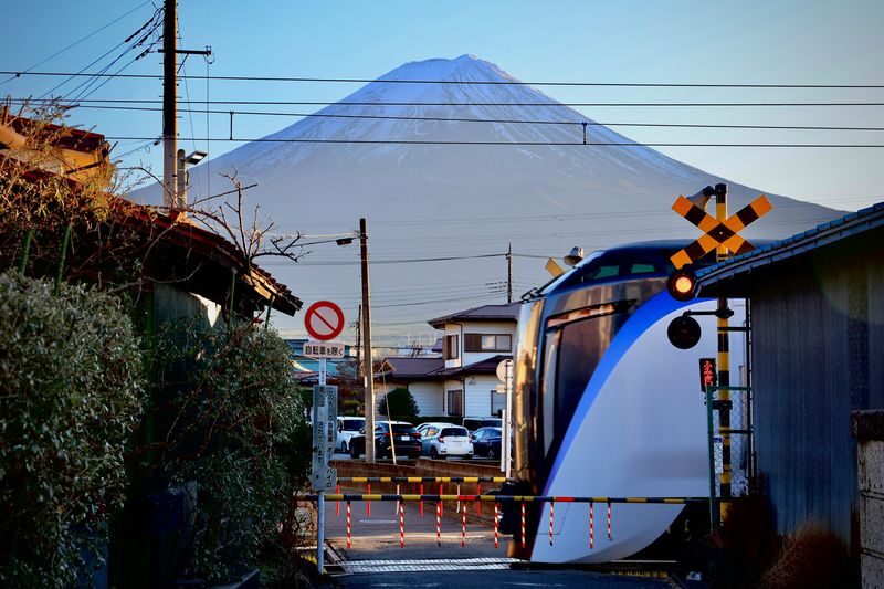 From Tokyo: One Day Private Tour To Mt Fuji and Hakone - Chureito Pagoda: the famous view takes effort