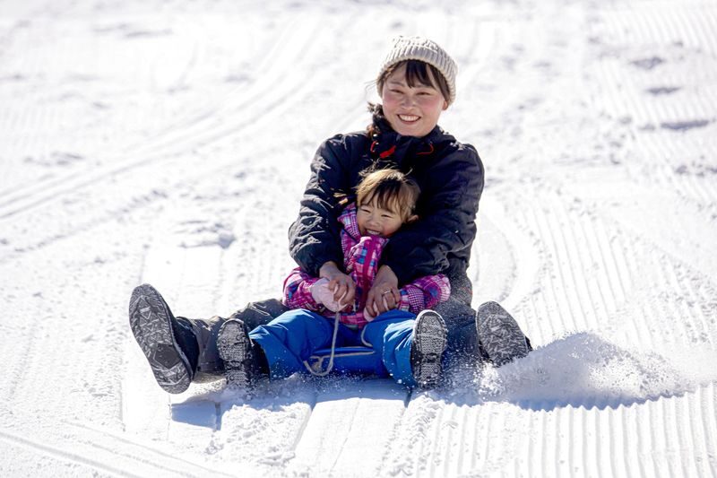 Fujiten Snow Sled, Oishi Park & Sagamiko Illumillion Tour from Tokyo - Oishi Park’s close-up Fuji view