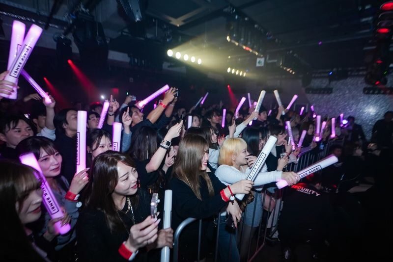 Fukuoka BLACK BAMBI Nightclub Admission Ticket + Drinks / VIP set (For Foreigners Only) - What the music and crowd may feel like