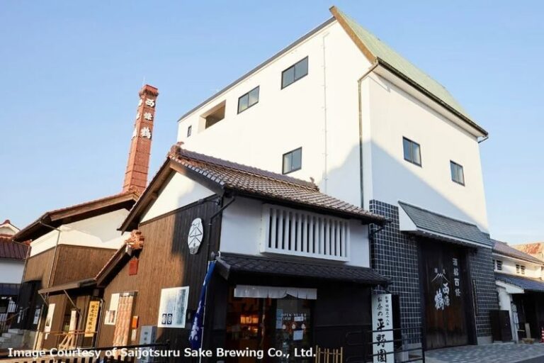 Half-Day Saijo Sake Tasting & Inside Brewery Tour in Hiroshima - A shrine stop before the breweries