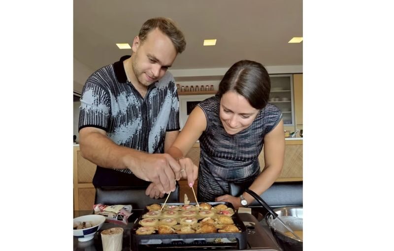Hands-On Ramen & Gyoza Cooking Class in Osaka with a Pro Chef - Getting to Samurai Cook Kitchen Studio