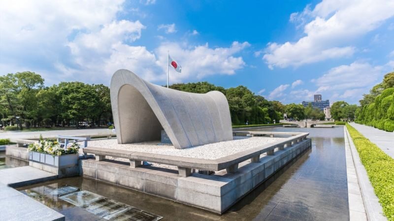 Hiroshima and Miyajima Charter Car Customizable 1-Day Trip - Hiroshima Peace Memorial Park and Museum