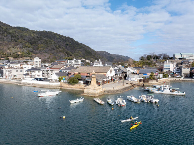 Hiroshima Tomonoura 3-Hour Kayak Tour - What the three-hour paddle can include