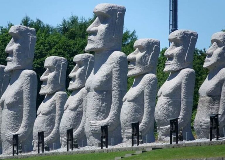 Hokkaido Mount Yotei, Lake Toya, Noboribetsu Nature Day Tour (Small Group Transfer) - From the Hill of the Buddha to Mount Yotei