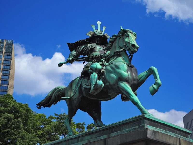 Imperial Palace East Garden and Heritage of Edo Castle Private Tour - Finding the shogun’s story in the palace grounds