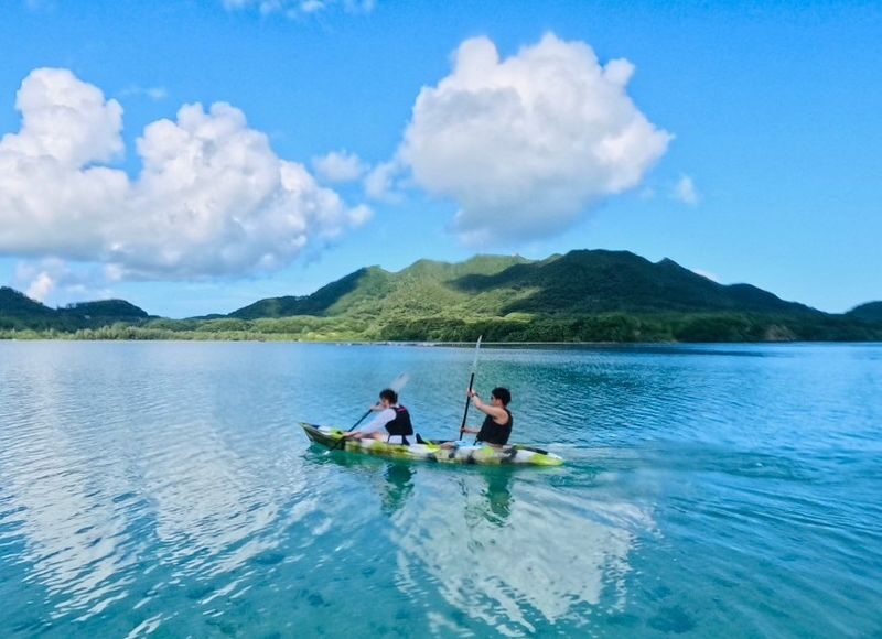 Ishigaki Island/Half-Day: Kabira Bay: Choice of SUP/Canoe (Okinawa) - What the guide adds