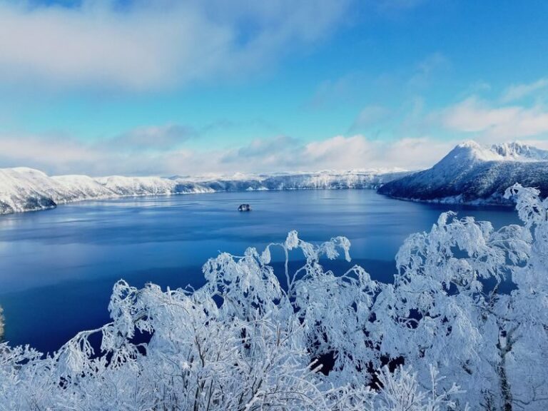 Japan Hokkaido | Eastern Hokkaido Private Car Tour: Kushiro & Lake Akan Customized 5/7-Hour Private Car Charter | Flexible Itinerary - The Three Lakes route rewards a longer charter