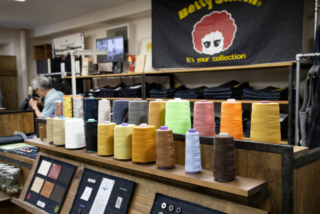 Jeans Making Experience (Ebisu, Tokyo) - Buttons, rivets, and labels make the pair yours