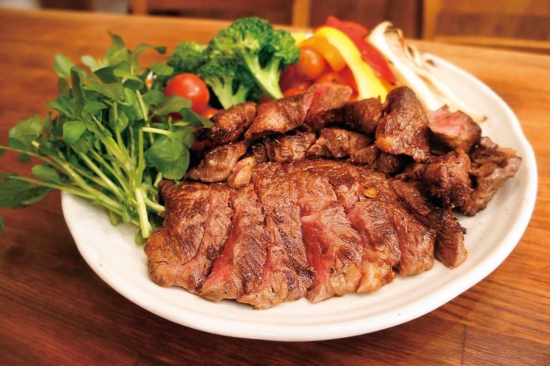 Kagoshima Butchers Private Kitchen Experience - Choosing between sukiyaki, shabu-shabu, and steak