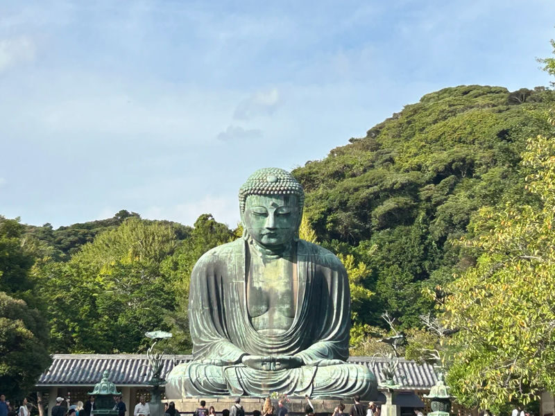 Kamakura Daibutsu & Enoden (free ticket) & Kamakura Koko-mae Station & Shonan Coast & Enoshima & Tsurugaoka Hachimangu Shrine One-Day Tour - Enoshima: island paths and a shrine with sea ties