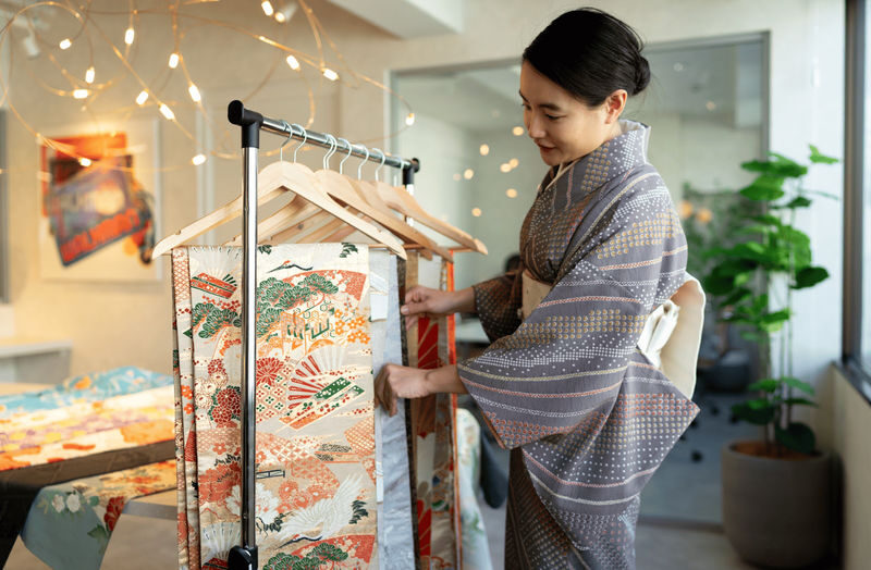 Kimono Art Workshop in Tokyo - From vintage kimono cloth to a finished panel