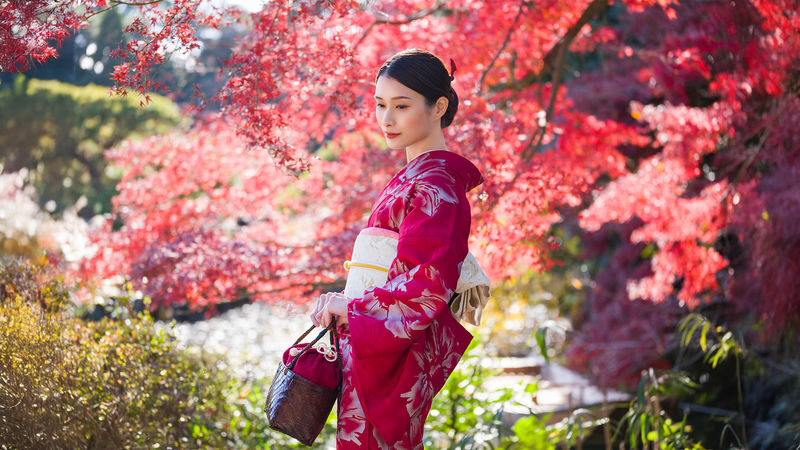 Kimono Rental inside Shinjuku Gyoen National Garden: KOUICHI STORE - Choosing your kimono and getting dressed