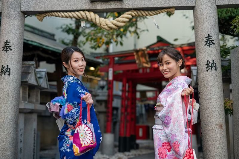 Kimono Rental (Provided by Kimono Botan) - A simple route around Tsutenkaku