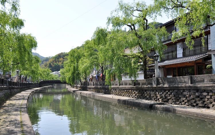 Kinosaki Onsen & Sasayama Castle Town Full-Day Bus Tour - What to expect at Kinosaki Onsen